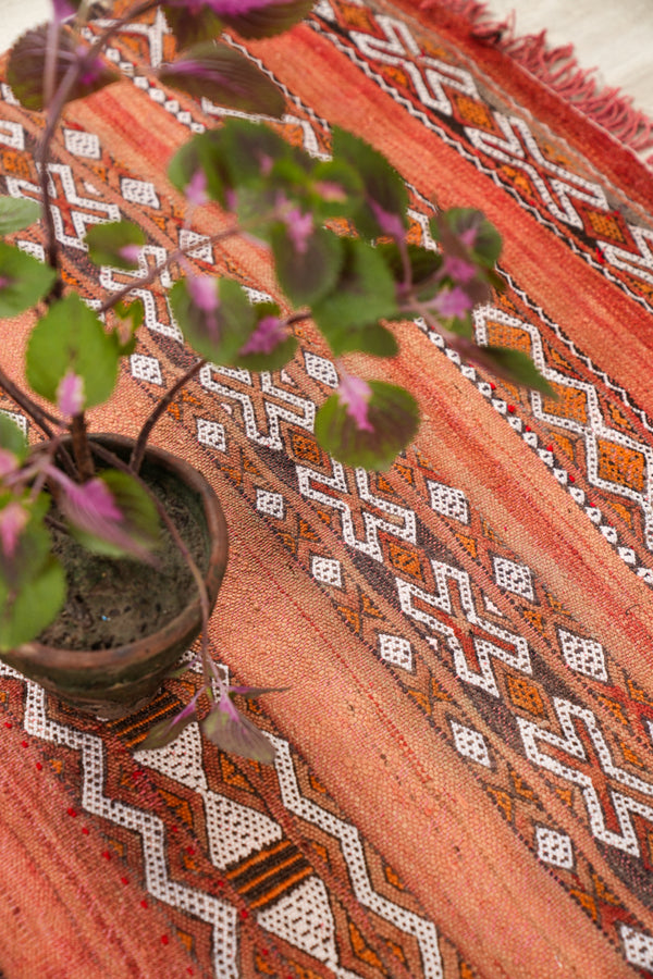 Vintage Moroccan Berber Kilim 4'2" X 3'5"